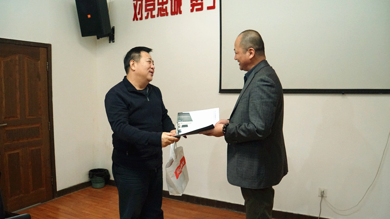 dsc02297_copy.jpg