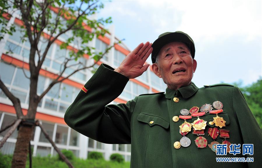 (Xinhua All -Media Headlines · 그림 및 텍스트 상호 작용) (8) 산과 강의 승리의 노래 역사에 기록 될 기념 기념비 - 중국인 카지노 꽁 머니 봉사 군대의 전쟁 70 주년 기념일에 미국의 침략에 저항하고 한국을 돕습니다
